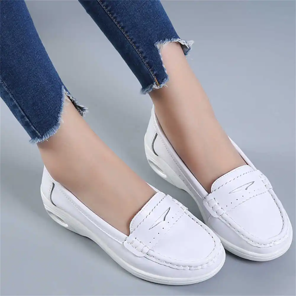 Thick Sole Slipon White Traine - огляд і ціна Types Of Men'S Formal Wear