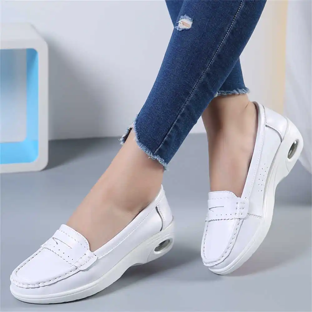 Thick Sole Slipon White Traine - огляд і ціна Types Of Men'S Formal Wear