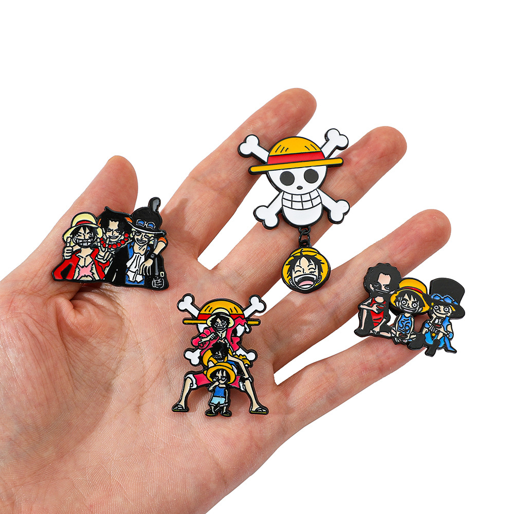 One Piece Enamel Pin Cute Boy  - огляд і ціна Tuxedo Lapel Pin