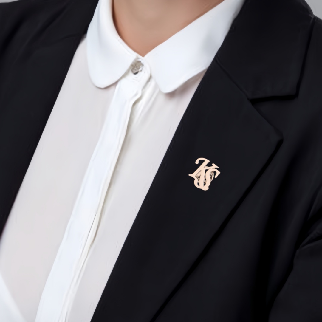 Personalized Initials Jacket L - огляд і ціна Tuxedo Lapel Pin