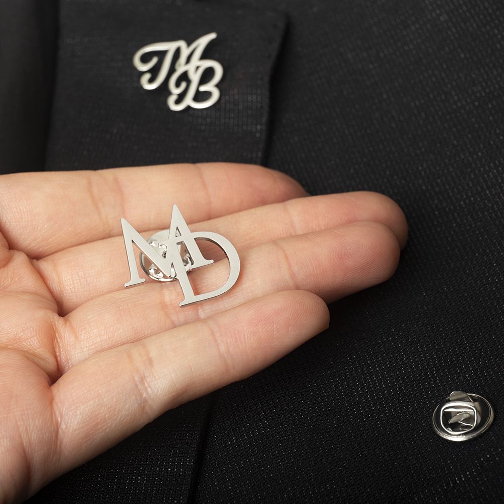 Tangula Custom Initials Brooch - огляд і ціна Tuxedo Lapel Pin