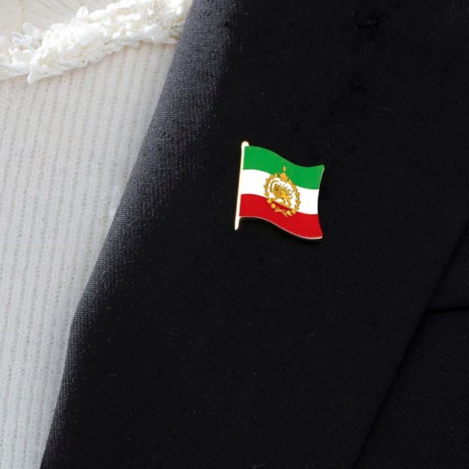 Lucktune Old Historical Irania - огляд і ціна Tuxedo Lapel Pin